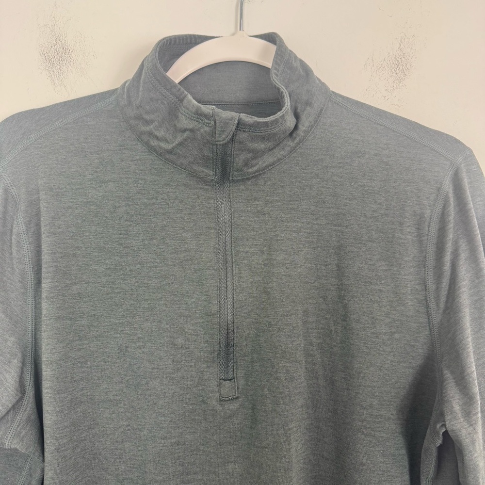 Vuori Ease Performance Half Zip Pullover Charcoal… - image 4